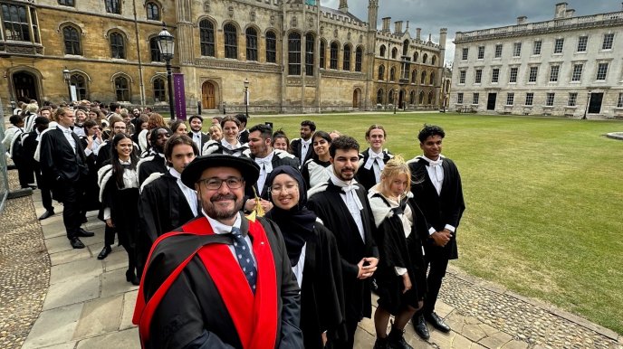 Roberto with students in the First Court at Kings College 